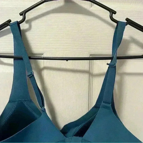 Lululemon Energy Bra Sz 32C - Picture 5 of 7